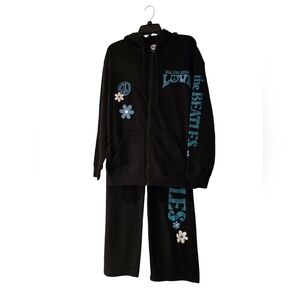 NWT Junior/youth 2pcs The Beatles sweat suit outfit